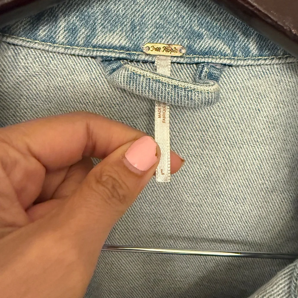 Free People Light Blue Denim Jacket with Pink Accent size large - Picture 4 of 6